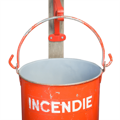 Deco interieur vintage Poubelle Seau incendie 50s