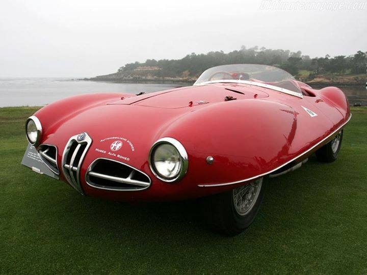 Alfa Romeo C52 Disco Volante Spider 1952 Daniela DAUDE Artiste Création de mobilier avec pièces auto Bourses auto BRAS D'ASSE Vide grenier,Bourse, Expo,Rallye,Élection des 2 plus belles autos