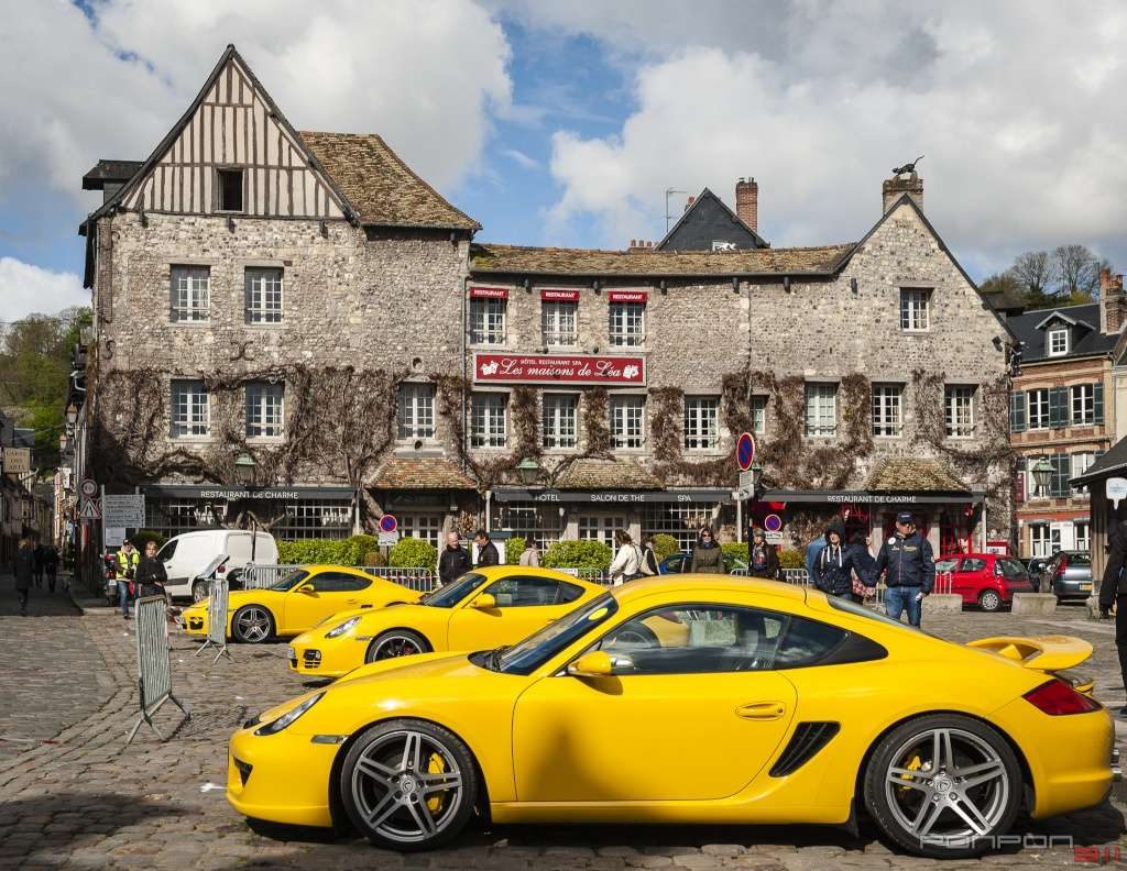 Porsch'Color 2016 Porsch'Color Honfleur Rallye touristique annuel, animations avec ses partenaires |Agenda événements auto moto de Daniela DAUDE artiste mobilier avec pièces auto