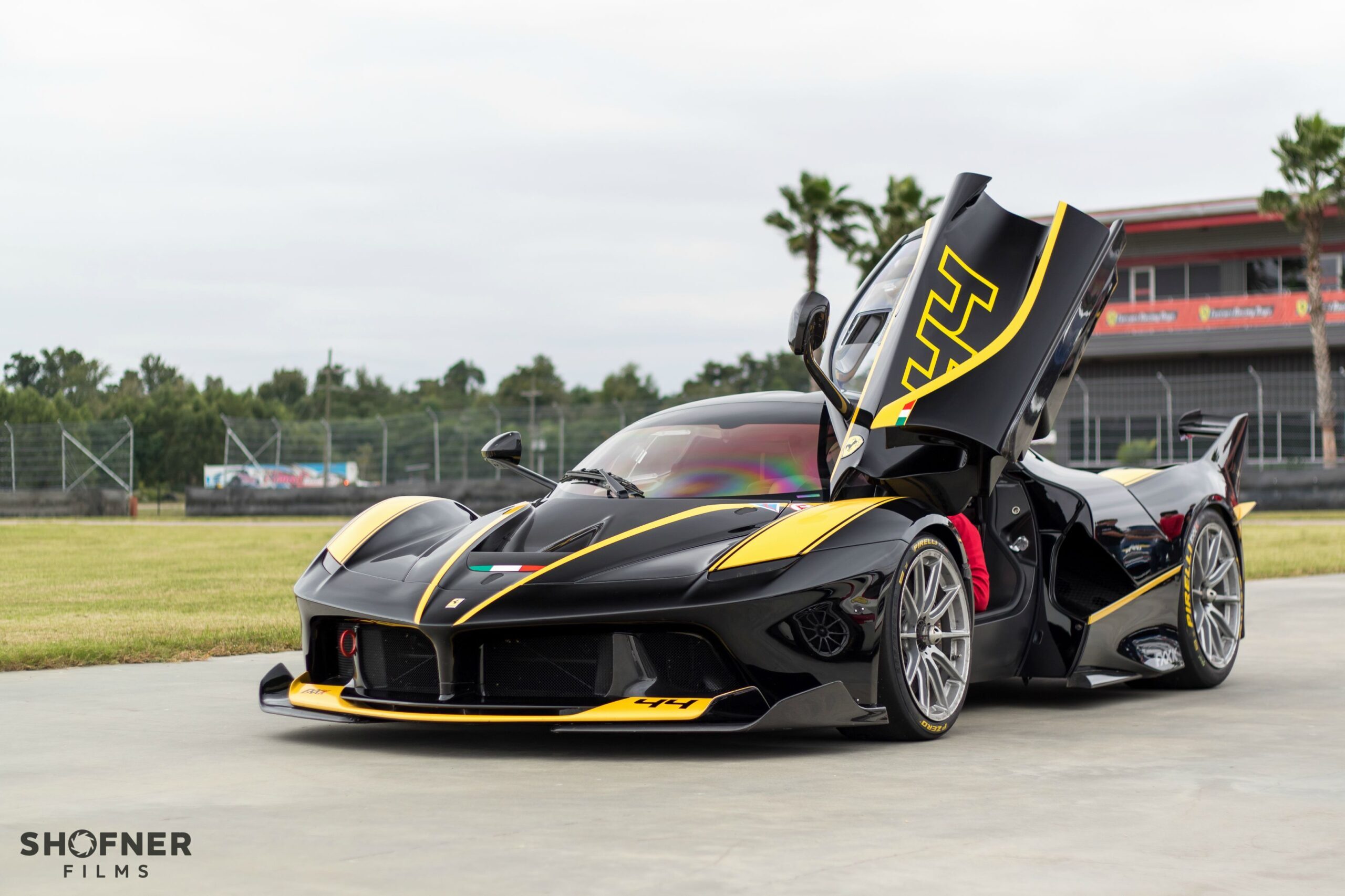 Ferrari FXX K aussi puissante qu’élégante dépasse la barre