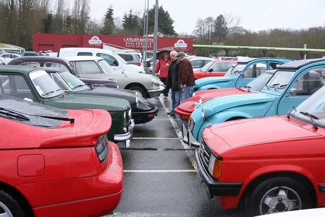 RDV mensuel autos anciennes CHARTRES 2e dimanche de Mars à Novembre Agenda événements autos motos de Daniela DAUDE artiste Art automobile