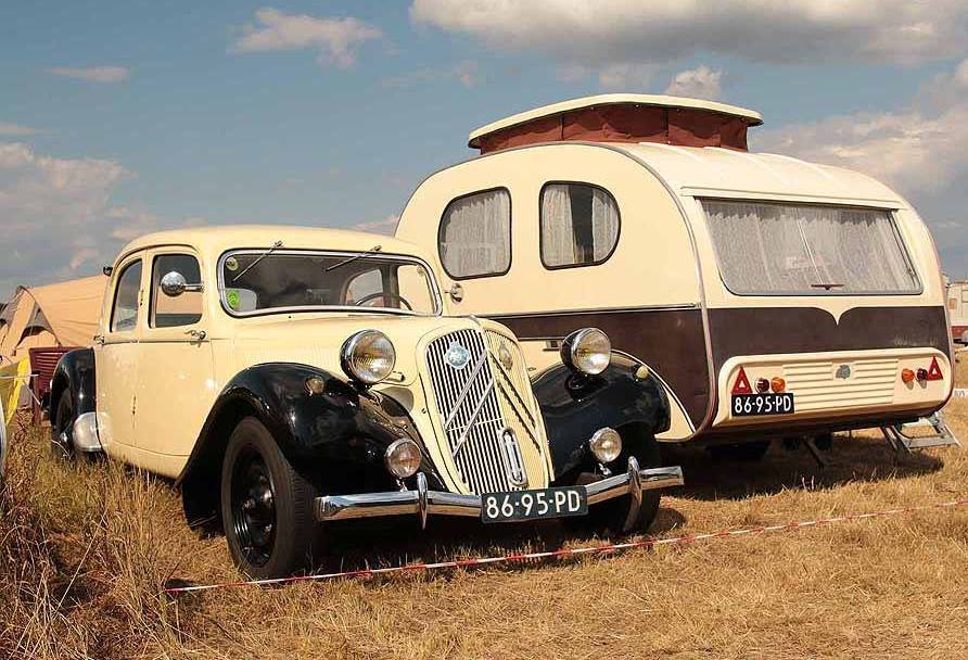 HOT ROD 1953-chevrolet Bourse cousinades THENAY