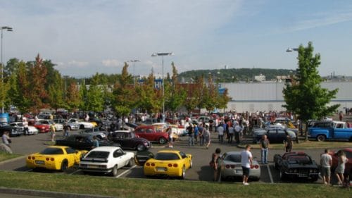 Rassemblement Auto Moto MONTBELIARD  Autos anciennes, d'exception, sportives hors tunning. Agenda événements auto de Daniela DAUDE artiste Art automobile