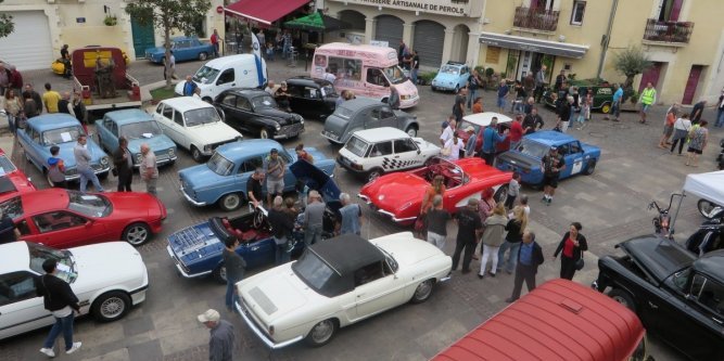 Infos sur la Bourse échanges Rassemblement Harley Davidson Rassemblement de véhicules anciens PEROLS 1er dimanche d'octobre Paella offerte aux 100 premières autos Agenda événements autos motos de Daniela DAUDE artiste, mobilier avec pièces auto moto