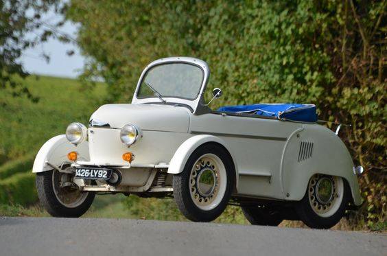 1951 Reyonnah RDV véhicules anciens SAINT NIZIER D'AZERGUES 3e dimanche octobre |Agenda événements auto moto de Daniela DAUDE artiste ART automobile et moto