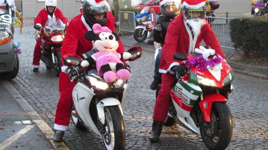 Pères Noël motards de NANTES,