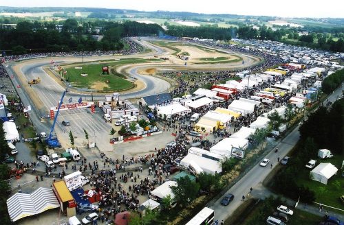 Plan du circuit Journée stage pilotage, ouvert à tous circuit Lohéac, vous souhaitez essayer l'auto de vos rêves au moins 1 fois dans votre vie il reste des places pour un stage Porsche, BMW, Mustang..