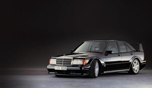 Mercedes-Benz-190-E évolution Vous cherchez un cadeau pour passionné d'automobile. Daniela DAUDE designer, je vous invite à visiter mon site, des pièces uniques, du mobilier avec des pièces autos mot