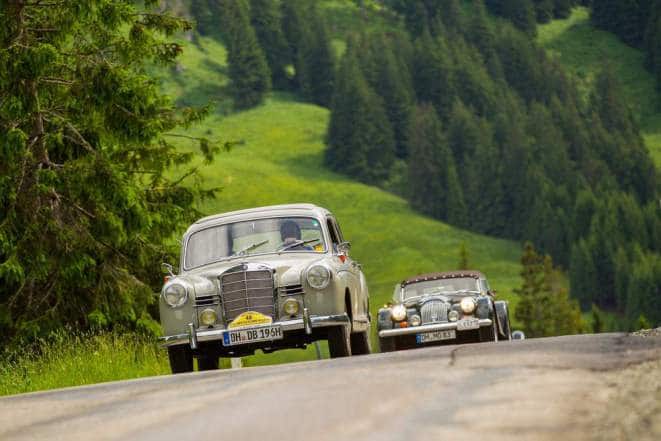 Rallye Entre Vignes et Montagnes 2 formules 4 ou 2 jours sur les routes Alsaciennes, visite du musée de l'auto Mulhouse, et d'une collection privée de voitures très rares dans la forêt noire- Agenda auto moto de Daniela artiste Mobilier avec pièces auto moto