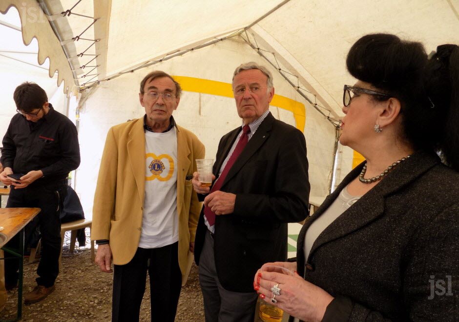 Expo véhicules de prestige et collection MONTCEAU LES MINES